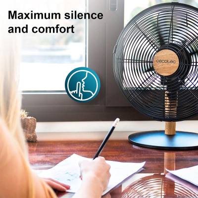 Επιτραπέζιος Ανεμιστήρας 40 W με μεταλλικά Πτερύγια