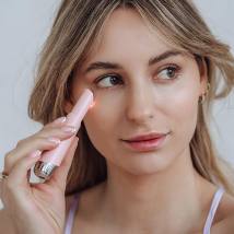 Μίνι Συσκευή Αντιγήρανσης Ματιών / Χειλιών Με Δονήσεις, Φωτοθεραπεία, Ionization και Θερμοθεραπεία