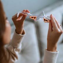 Συσκευή Ματιών για Αντιγήρανση με Φωτοθεραπεία και EMS