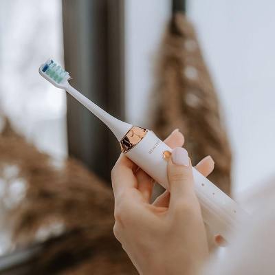 Επαναφορτιζόμενη Ηλεκτρική Οδοντόβουρτσα με Μικροδονήσεις και Υπερήχους