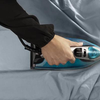 Σίδερο 2600W με Βολή Ατμού 200 G/Min