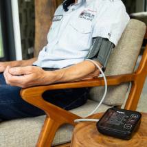 Ευρωπαϊκά Πιστοποιημένο Ψηφιακό Πιεσόμετρο Μπράτσου Με Ανίχνευση Αρρυθμίας