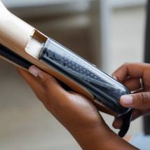 Ψηφιακή Πρέσα Μαλλιών με Ατμό & Πλάκες Τιτανίου 230˚C