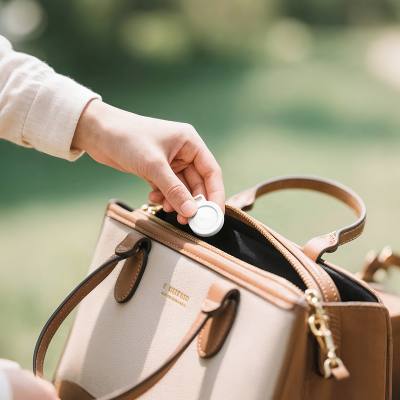 Συσκευή Εντοπισμού Hoco E101 για iOS και Android Συμβατό με Apple Find My Network και Google Find My Device Λευκό