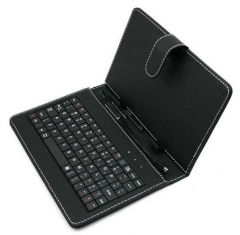 LAMTECH BLACK UNIVERSAL 10.1'-10.4' TABLET CASE WITH GR KEYBOARD & 3 USB TIPS