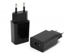 LAMTECH USB TRAVEL CHARGER 2,1A BLACK
