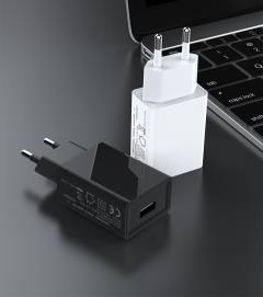 LAMTECH USB TRAVEL CHARGER 2,1A BLACK